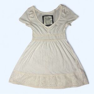 Y2K Abercrombie & Fitch cream white babydoll Top with eyelet lace trim ☀️